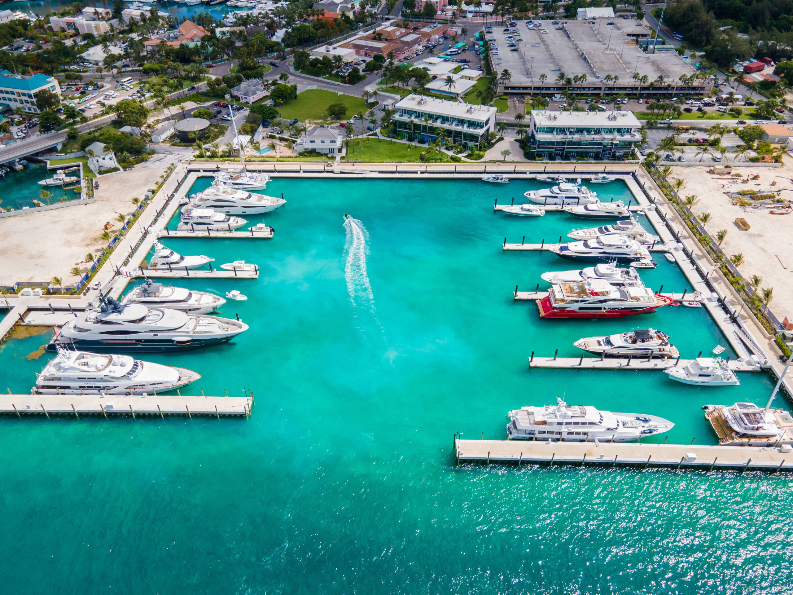paradise landing hurricane hole marina in bahamas summer 2023