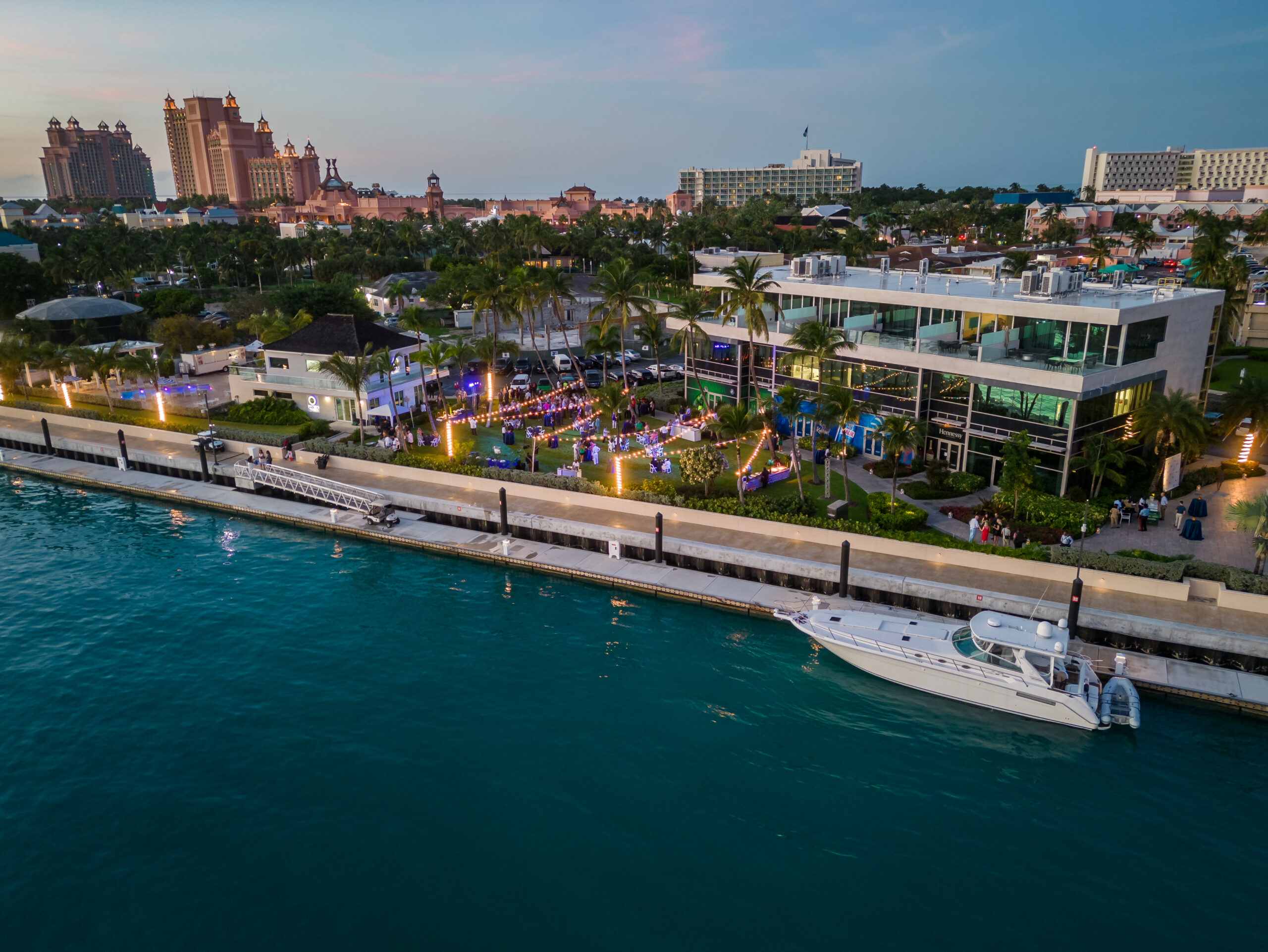 paradise island dock places for yachts in paradise landing bahamas